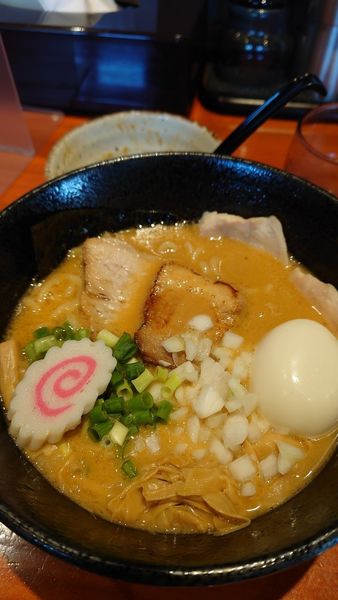 「濃厚中華そば」@中華そば 輝羅の写真