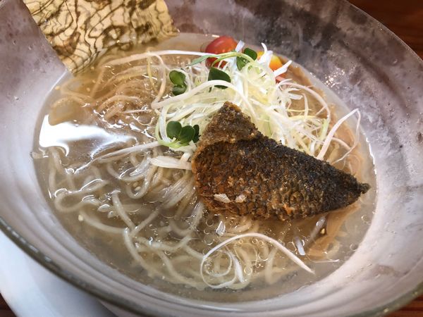 「限定冷やしラーメン」@潮ラーメン でんやすの写真