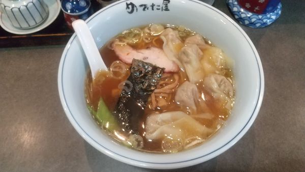 「ワンタンメン1000円」@支那そば めでた屋の写真