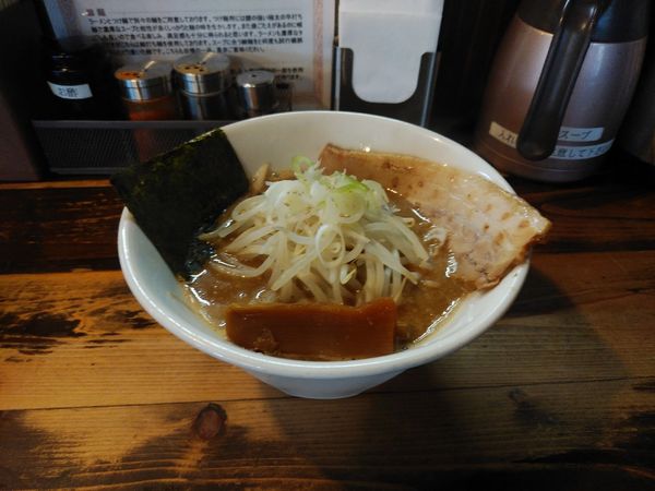 「京介ラーメン＋もやし」@つけめん屋 赤羽京介の写真