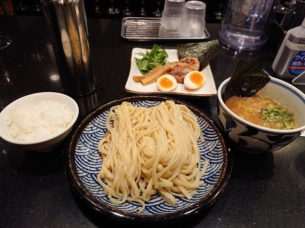 「特製濃厚つけめん 小ごはん」@青山焼鳥倶楽部の写真