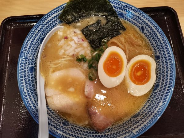 「濃厚鶏白湯醤油らーめん」@麺屋 尽の絃の写真