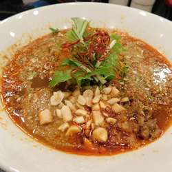 白ごま担々麺￥８８０