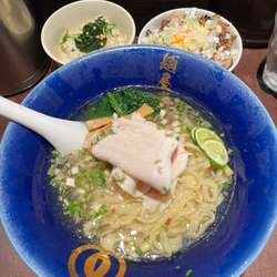 伊吹いりこの冷やしら〜麺 中、ネギチャー飯