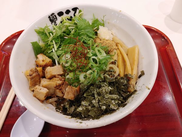 「塩まぜそば」@麺屋こころ 滋賀ピエリ店の写真