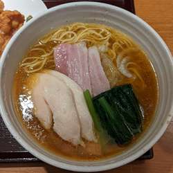 醤油麺「健一」 850円