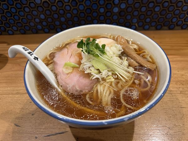 「ザ・正油らーめん」@自家製麺 啜乱会の写真