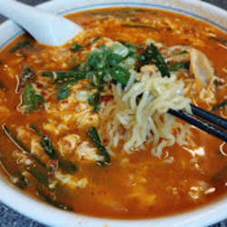 辛(しん)ラーメン(900)　※駐車場情報