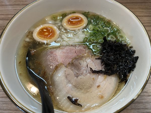「味玉にぼしお・並+高菜ライス(900円+0)」@煮干しラーメン にぼってるの写真