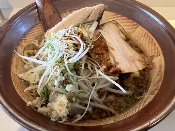 「中華そば肉入り+肉中量（740＋180円）」@極太清流らーめんの写真