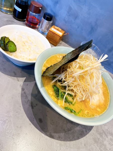 「チャーシュー麺中盛りネギライス」@一乃利の写真