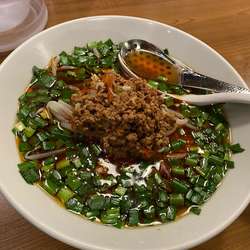 台湾ラーメンと餃子セット968円