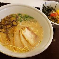 白丸　Ⅽセット　明太まつりごはん