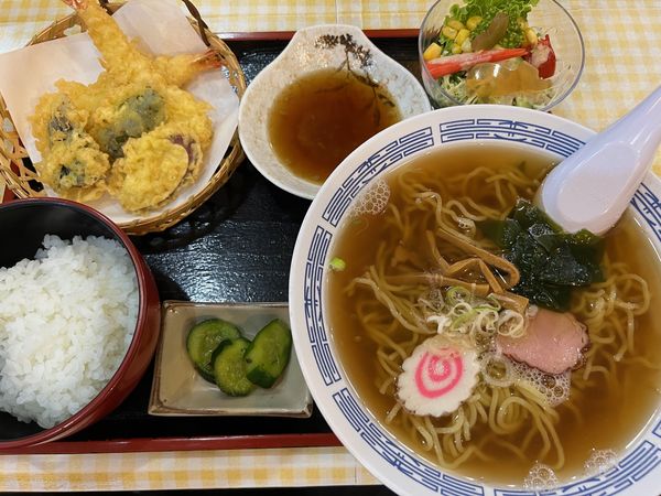 「ラーメン定食」@和食のじょうやま ベルシャイン伊那店の写真