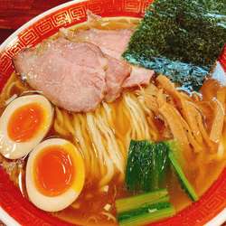 特製　醤油　平打ち麺