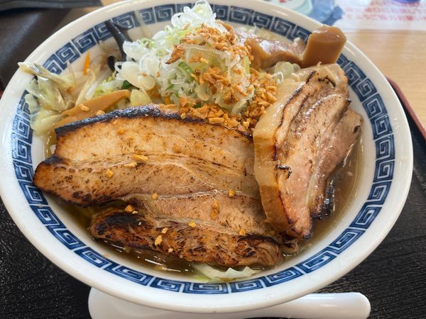 「炙り豚バラチャーシュー麺」@海岸食堂の写真