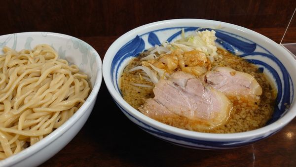 「つけ麺　ﾔｻｲﾆﾝﾆｸｱﾌﾞﾗﾏｼ　¥750＋¥150」@ラーメン二郎 めじろ台店の写真