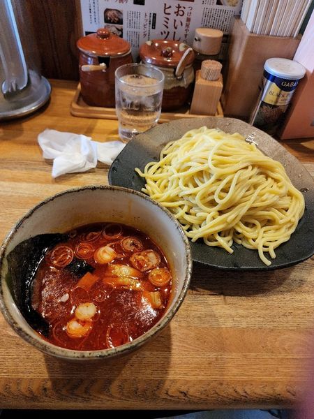 「辛味つけ麺大盛り　辛味MAX」@つけ麺屋 やすべえ 池袋店の写真