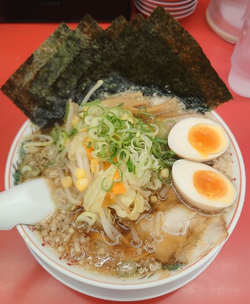 「味玉ラーメン+海苔+野菜(1067円)」@ラーメン魁力屋 北与野店の写真