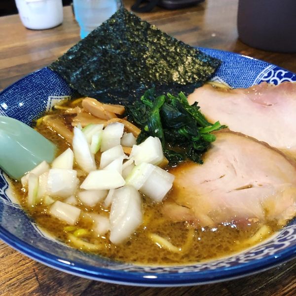 「限定　魚介豚骨　かため」@豚骨醤油ラーメン まじめ家の写真
