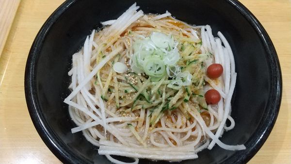 「ごまだれぶっかけそば（￥430）」@小諸そば 鎌倉橋店の写真