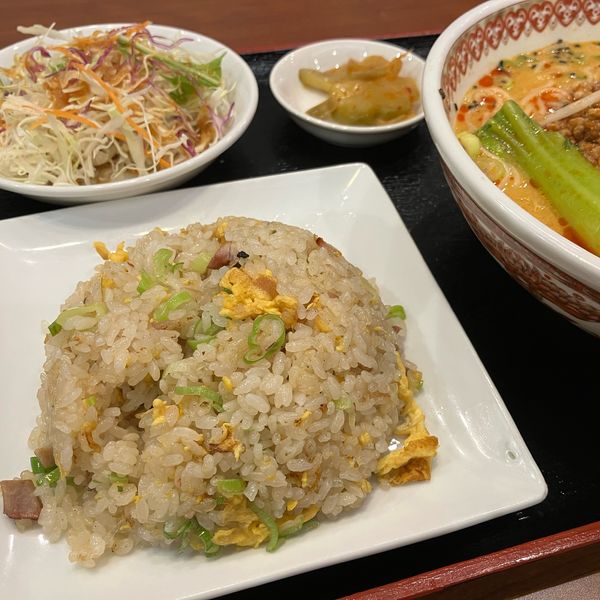 「担々麺セット980円」@賜福楼の写真