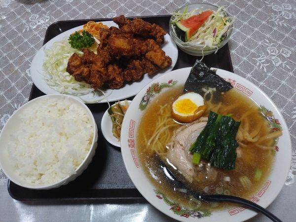 「ラーメンセット880円　ラーメン単品385円」@ジャスミンの写真