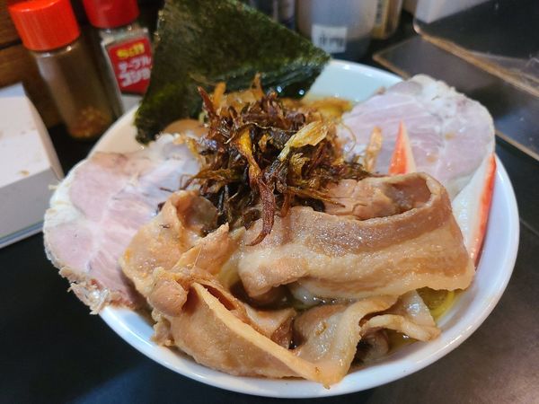 「上品 塩 悪魔肉 焦がしネギ8月23日」@一条流がんこ総本家分家四谷荒木町の写真