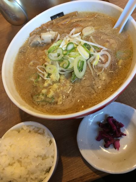 「味噌らーめん＋小ライス」@大島の写真