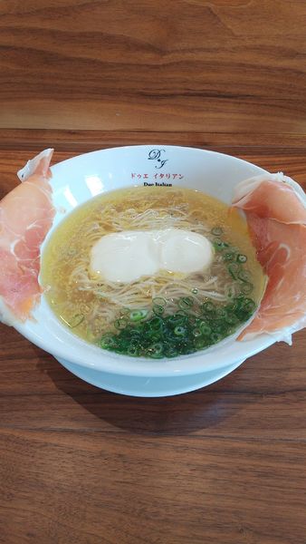 「らぁ麺生ハムフロマージュ」@黄金の塩らぁ麺 ドゥエ イタリアン 宇都宮店の写真