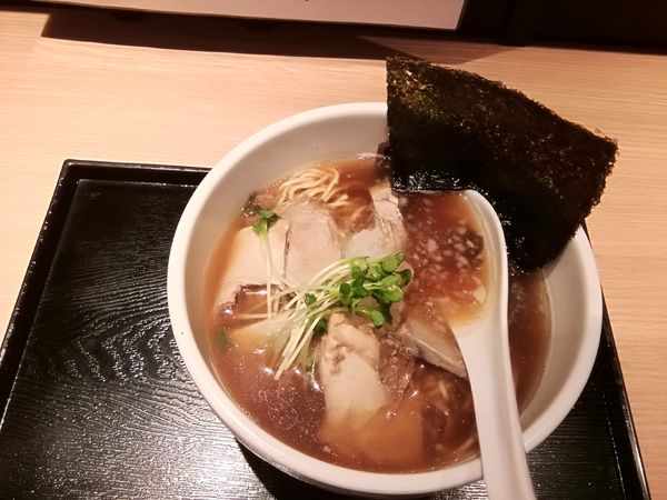「煮干しラーメン(900円)」@真鯛らーめん 麺魚 錦糸町PARCO店の写真