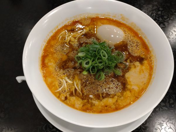 「担担麺＋味付玉子」@創作麺工房 鳴龍の写真