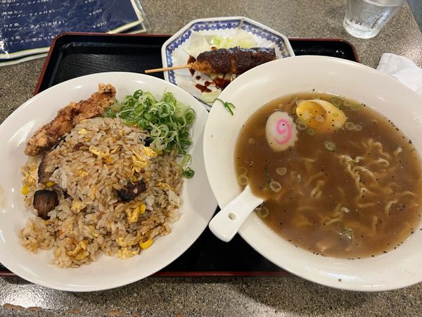 「ラーメンセット（チャーハン）890円」@大学ラーメンの写真
