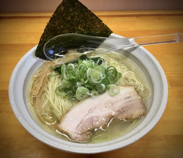 「塩そば(850¥)」@麺処 諭吉 筑西玉戸店の写真