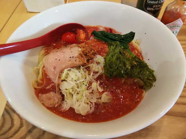「【限定】冷やしトマトまぜそば」@貝出汁ラーメン 緑彩亭の写真
