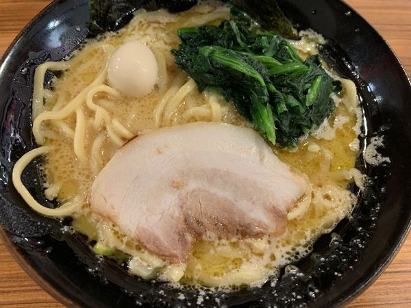 「らーめん」@横浜家系ラーメン 壱角家 下北沢店の写真