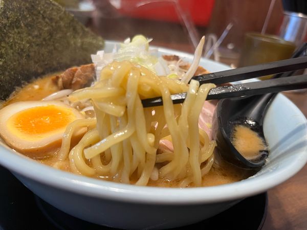 「チャーシューめん　味噌　1100円」@らーめん華小屋の写真