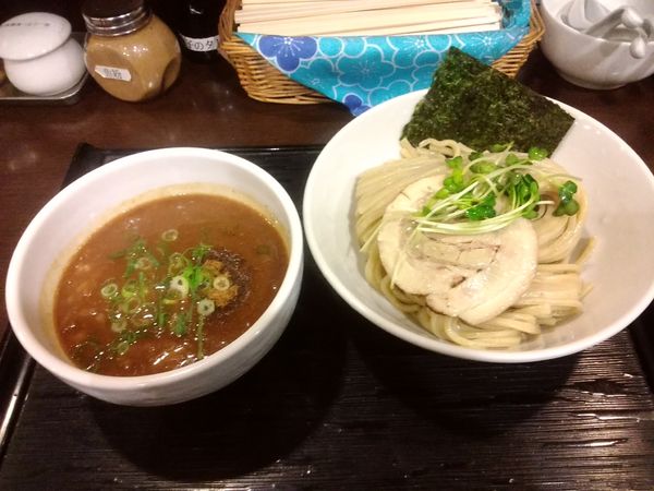 「豚骨魚介つけ麺880円」@麺屋 六弦の写真