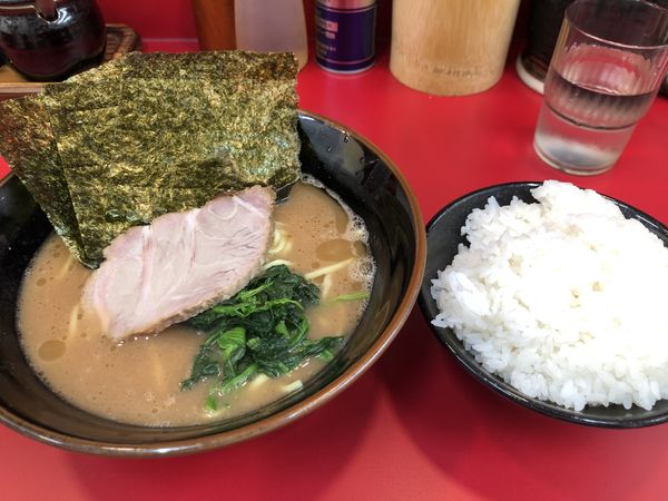 「ラーメン　並」@横浜ラーメン 山本家の写真