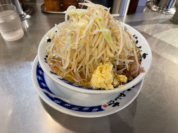 「ラーメン+玉ねぎ+ニンニク」@ラーメン大 堀切店の写真