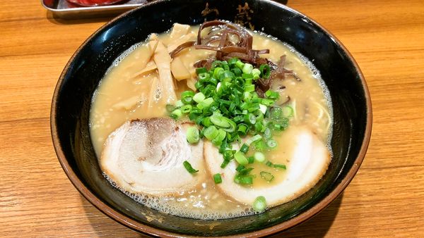 「わくらーめん」@博多とんこつラーメン わ蔵 御徒町店の写真