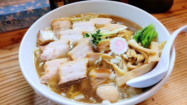 「チャーシュー麺大・チャーシュー６枚・メンマ ￥1,700」@銀座 朧月の写真