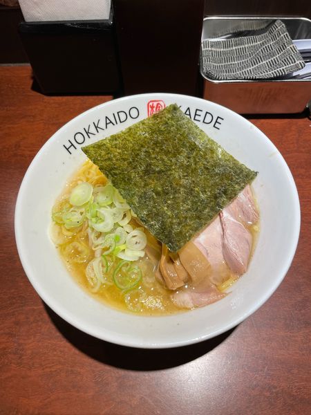 「塩らーめん(750円)」@北海道らーめん 楓 京急蒲田店の写真