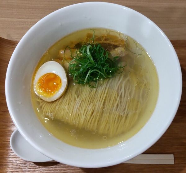 「白銀のしお大盛930円」@HOME らーめんの写真