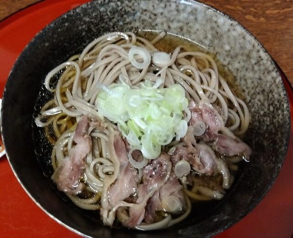 「冷たい肉そば750円」@肉そば まるりの写真