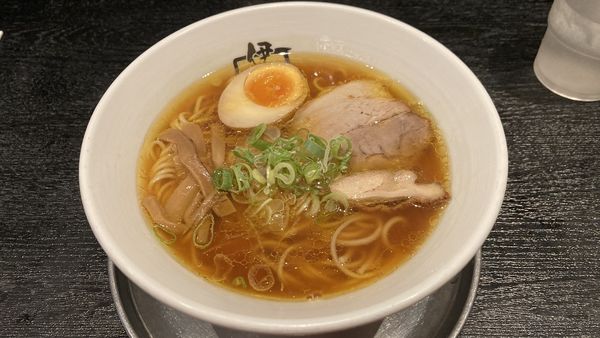 「伊駄天醤油らー麺」@麺行使 伊駄天 静岡店の写真