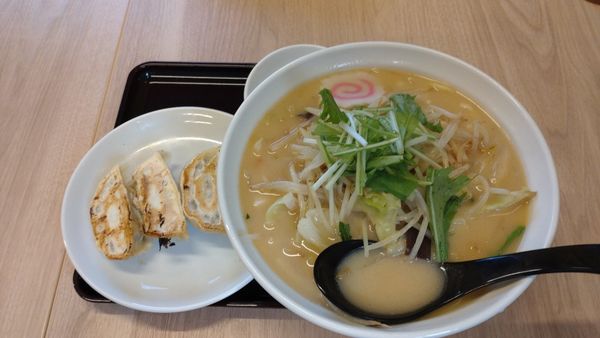 「濃厚タンメン」@埼玉タンメン 山田太郎 越谷谷中町店の写真