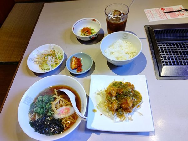 「日替ランチ(醤油ラーメン＋とりのネギソースかけ)690円」@朝鮮飯店 高崎東口店の写真
