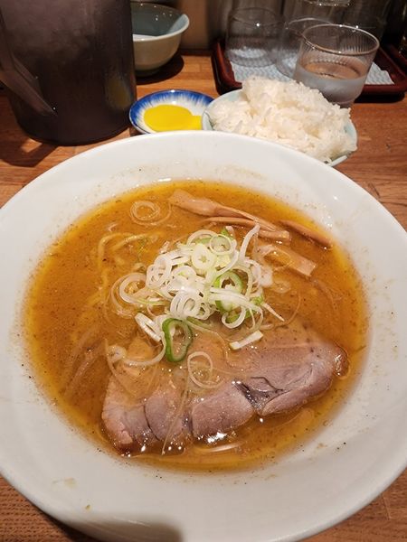 「味噌(ハーフ)+ライス」@すみれ 札幌すすきの店の写真