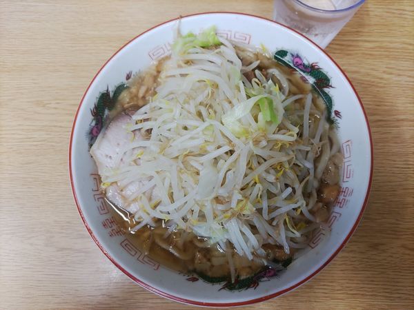 「ラーメン（麺少なめ、野菜少なめ）」@ラーメン二郎 栃木街道店の写真